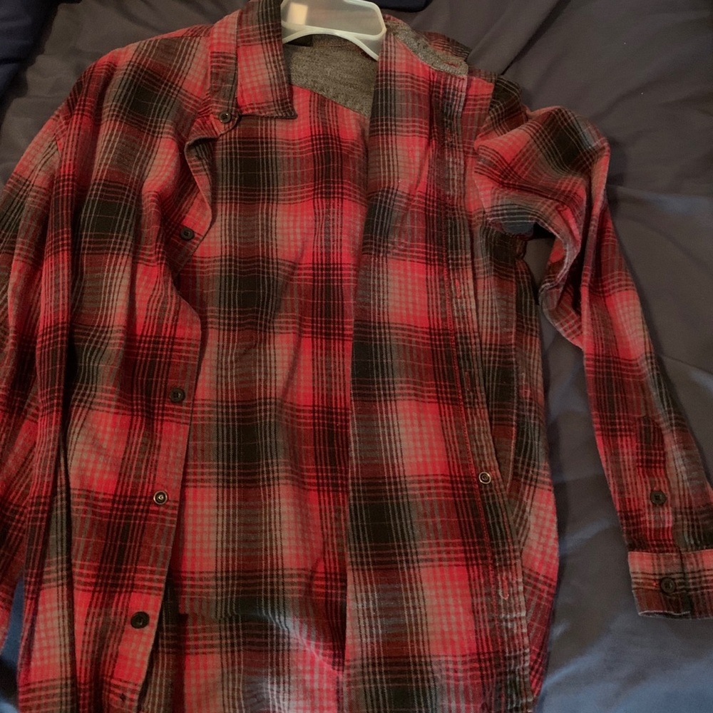 Flannels - Picture 4 of 4